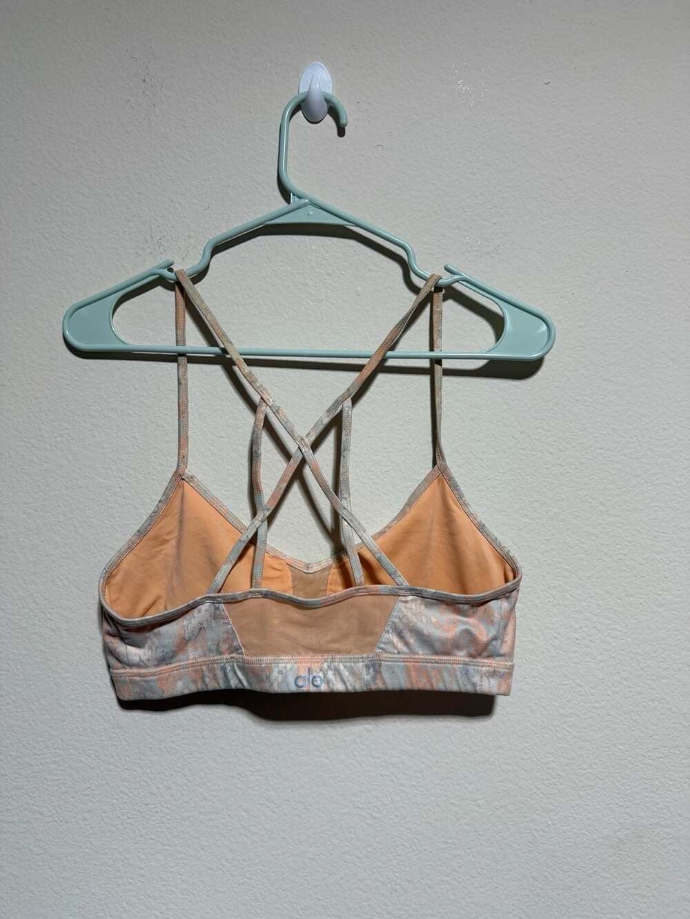 Alo Yoga Strappy Mesh Sports Bra Peach Grey Marble Print - Picture 2 of 2